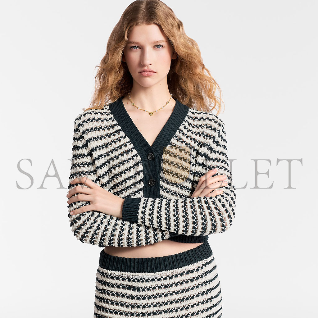 l**is V*t*n lv heart necklace m01042